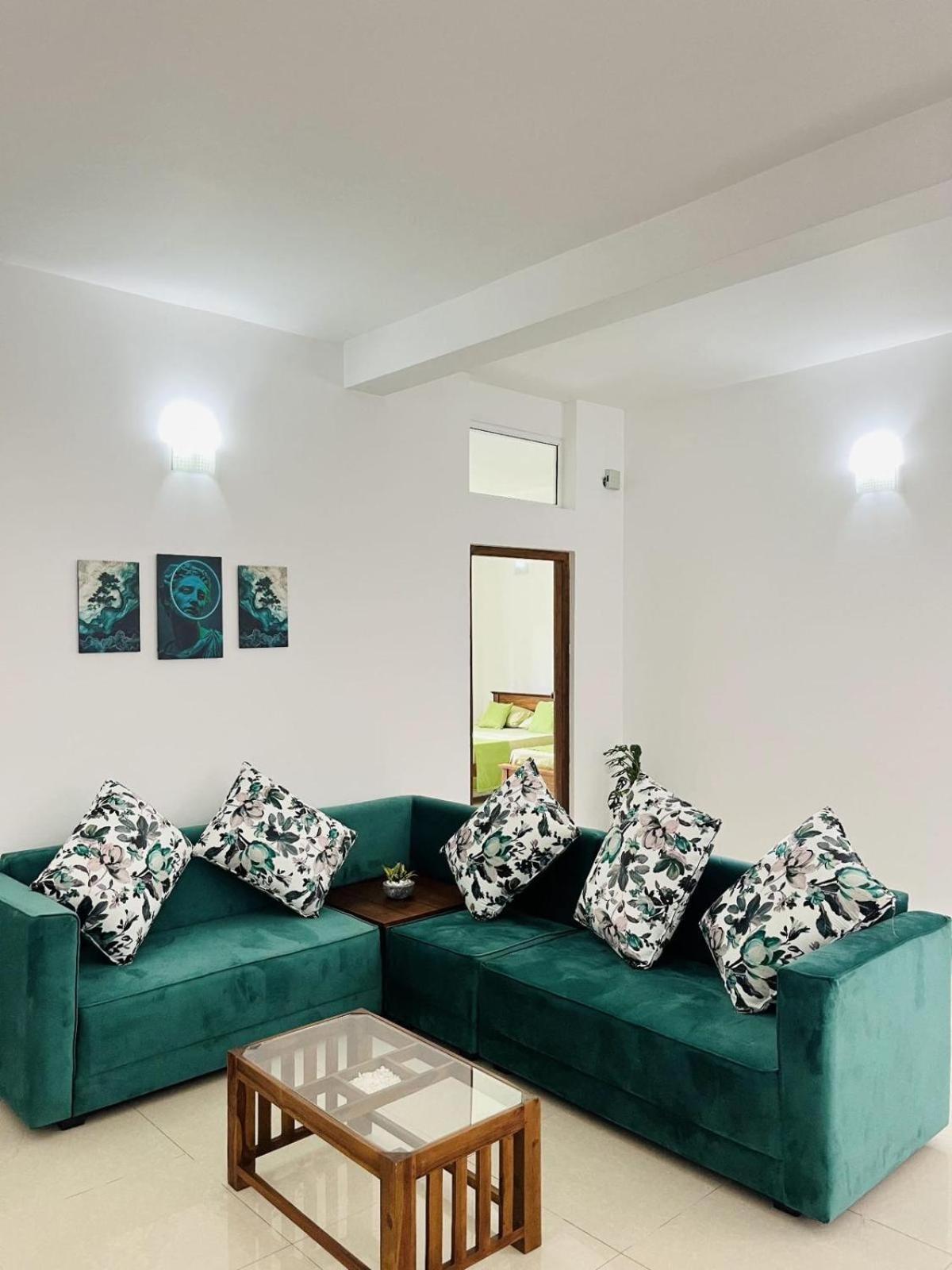 The Kandy Downtown House *